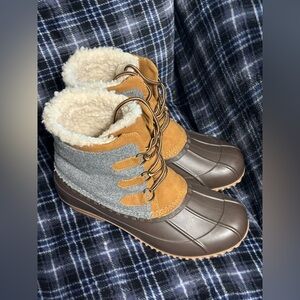 JustFab Cozy Tan Winter Boots
